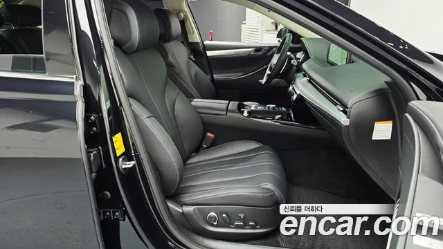 Genesis G80 Electrified G80 (RG3) — Фото автомобиля 22