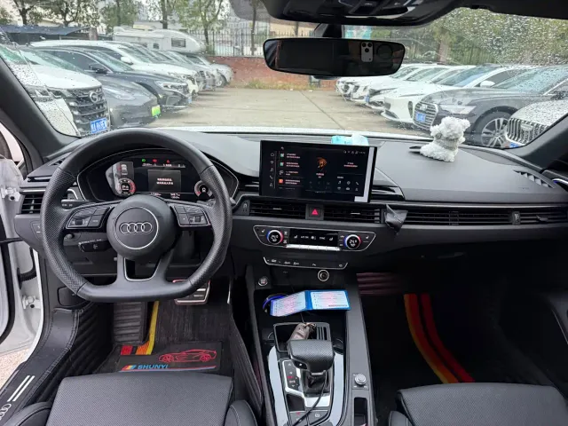 Audi A4L — Фото автомобиля 12