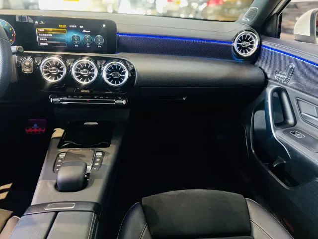 Mercedes-Benz A-Class — Фото автомобиля 11