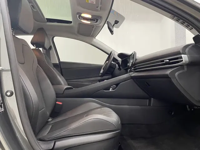 Hyundai Elantra — Фото автомобиля 13