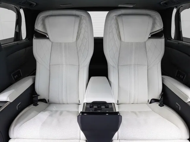 Lexus LM — Фото автомобиля 12