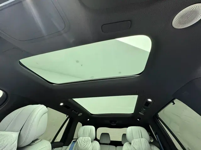 AITO Wenjie AITO M9 2024 Extended Range Ultra 42kWh 6-Seater — Фото автомобиля 14