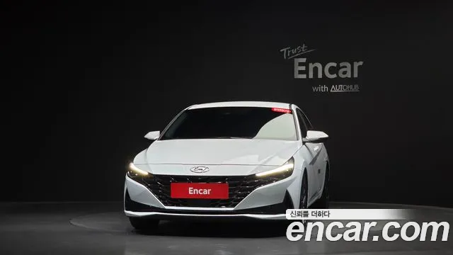 Hyundai Avante CN7 — Фото автомобиля 2