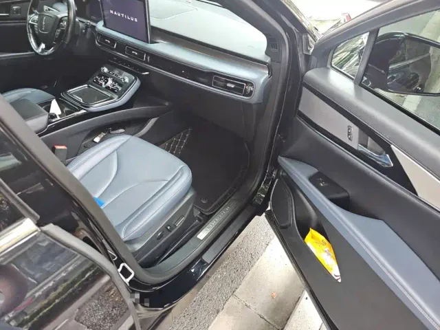 Lincoln Nautilus 2021 2.0T AWD Exclusive Edition — Фото автомобиля 19