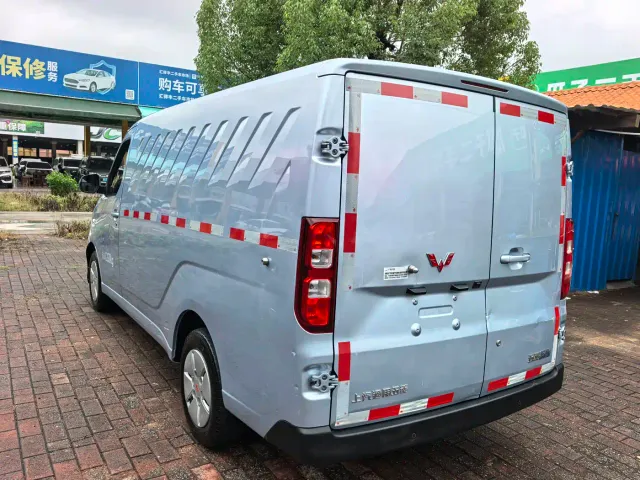 Wuling Yangguang — Фото автомобиля 8