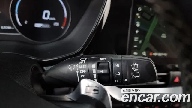 Kia Niro — Фото автомобиля 28