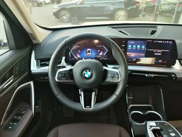 BMW X1 — Фото автомобиля 10