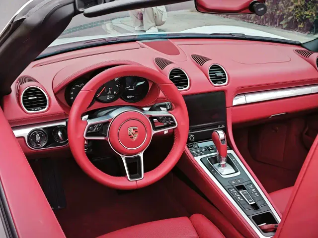 Porsche 718 — Фото автомобиля 13