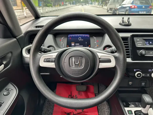 Honda Fit — Фото автомобиля 11