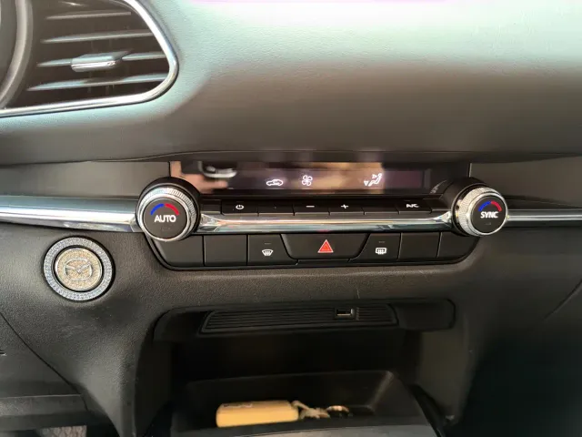 Mazda CX-30 — Фото автомобиля 11