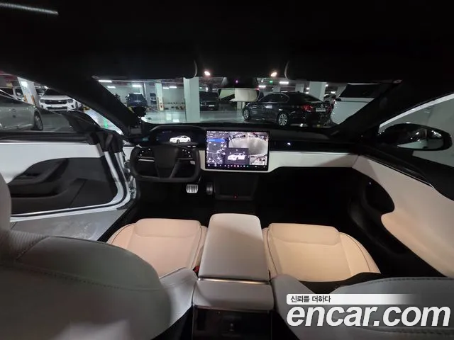 Tesla Model S — Фото автомобиля 14
