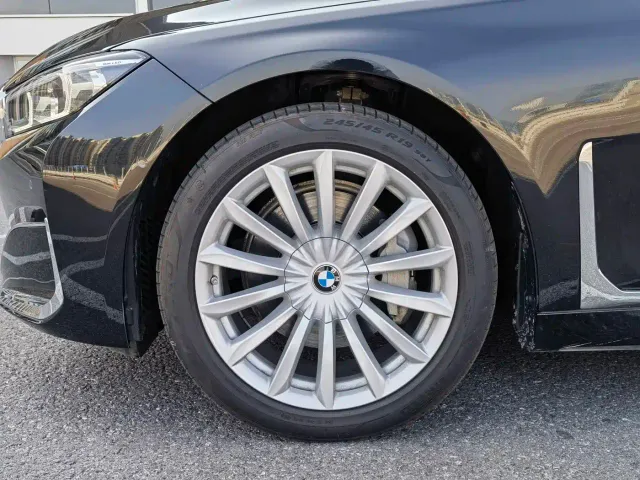 BMW BMW 7 Series 2021 Model 730Li Luxury Package — Фото автомобиля 21