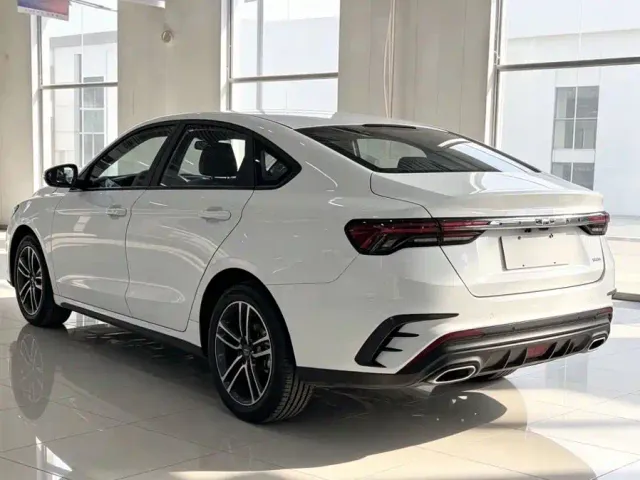 Geely Binrui — Фото автомобиля 9