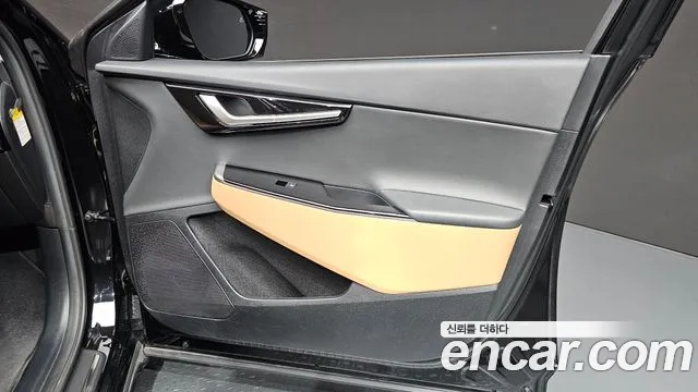 Kia EV6 — Фото автомобиля 12