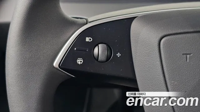 Tesla Model 3 — Фото автомобиля 20