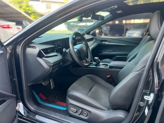 Toyota Camry — Фото автомобиля 18