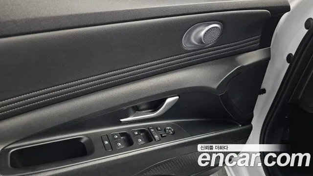 Hyundai Avante — Фото автомобиля 24