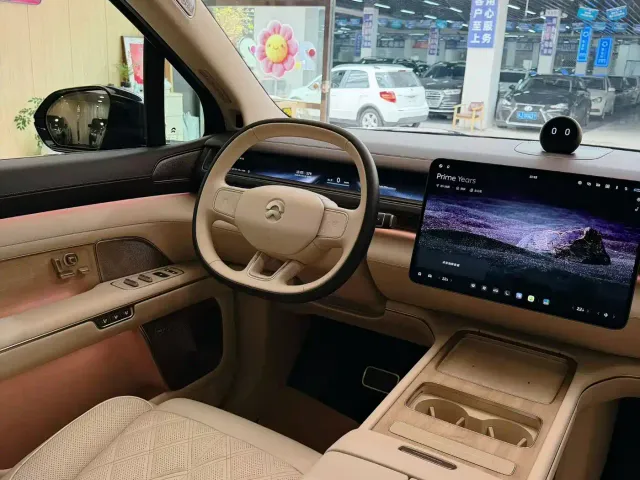 NIO NIO ES8 2025 Base Model — Фото автомобиля 4
