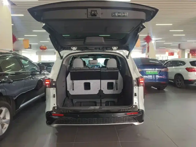 Toyota Granvia — Фото автомобиля 18