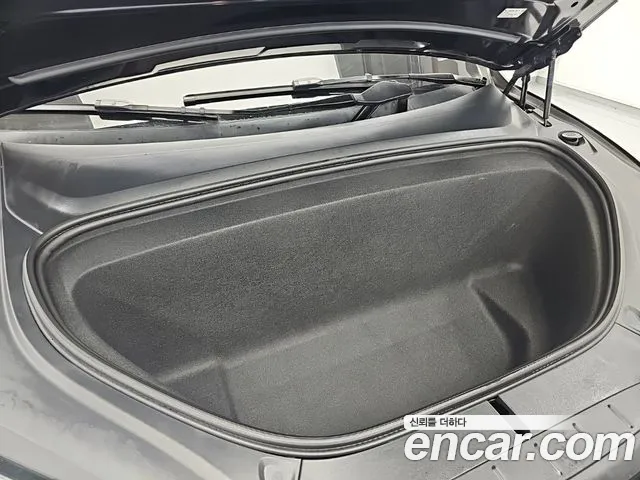 Tesla Model X — Фото автомобиля 5