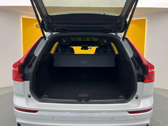 Volvo XC60 — Фото автомобиля 3