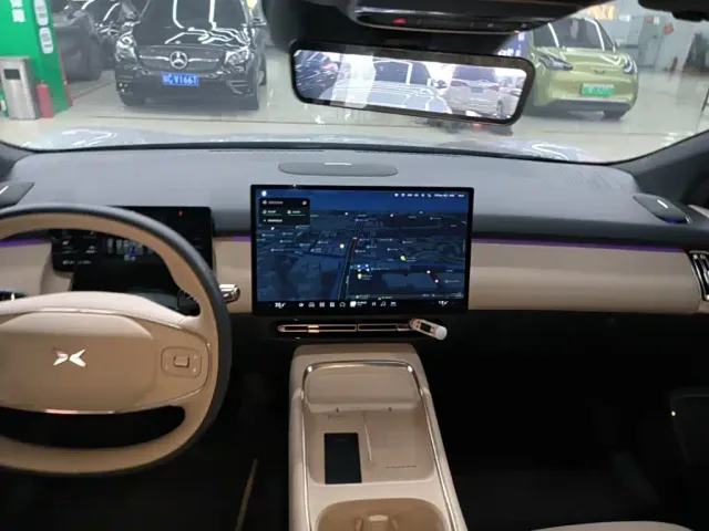 Xpeng P7+ — Фото автомобиля 12