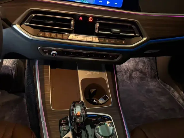 BMW X5 — Фото автомобиля 10