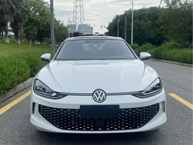 Volkswagen Lamando — Фото автомобиля 2