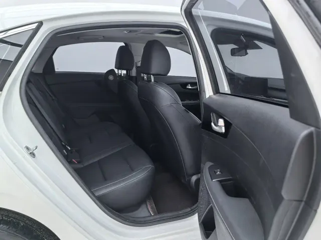 Kia K3 — Фото автомобиля 11