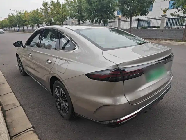 Geely Galaxy Stellar 6 — Фото автомобиля 4