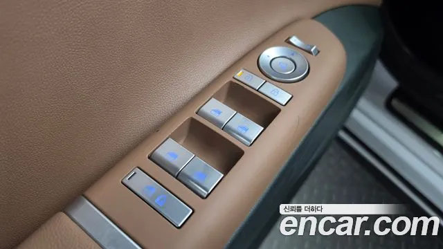 Hyundai Grandeur GN7 — Фото автомобиля 30