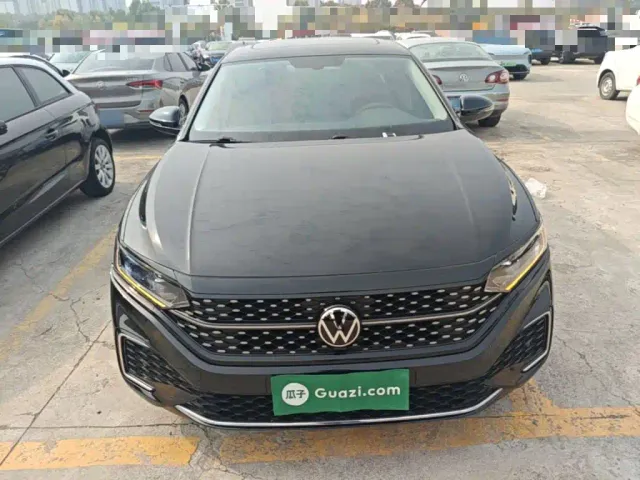 Volkswagen Passat — Фото автомобиля 2