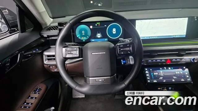 Hyundai Grandeur Grandeur (GN7) 2.5 Бензин 2WD — Фото автомобиля 13