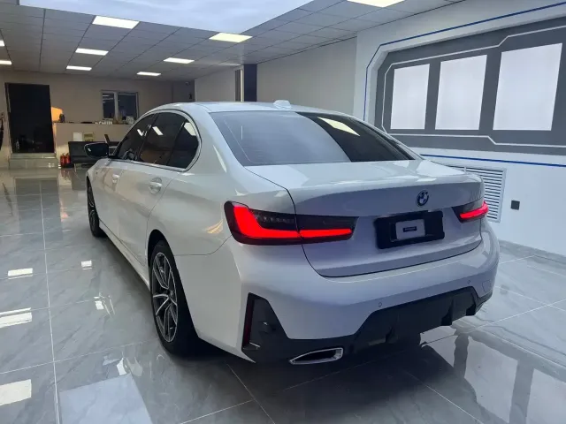 BMW 3 Series — Фото автомобиля 5