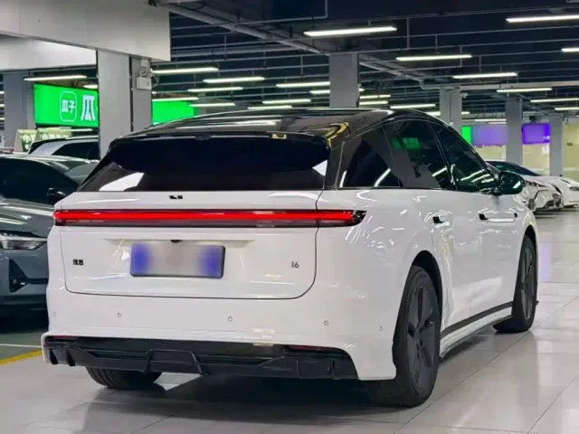 Li Auto i6 — Фото автомобиля 4