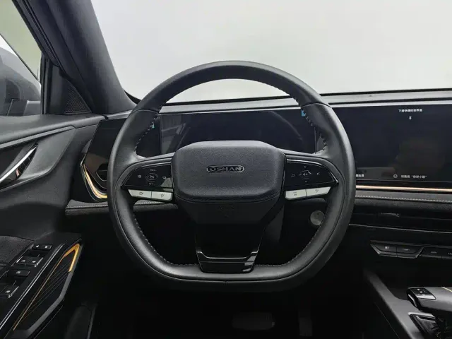 Changan X5 Plus — Фото автомобиля 11