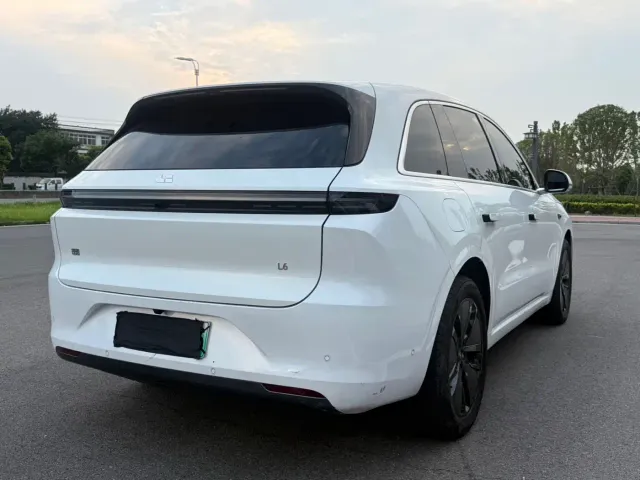 Li Auto L6 — Фото автомобиля 4