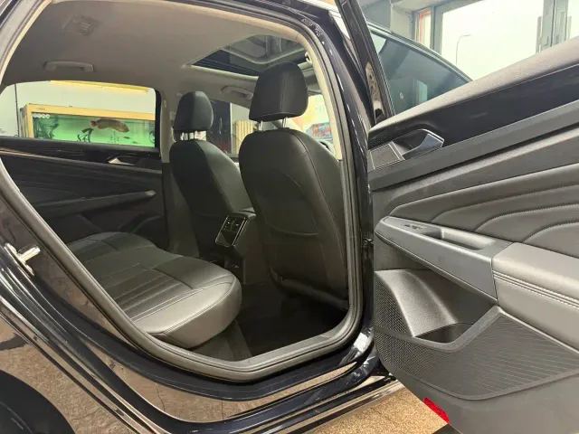 Volkswagen Passat — Фото автомобиля 23