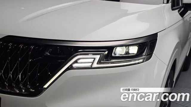 Kia Canival Carnival 4 поколение Бензин 9 мест Signature — Фото автомобиля 17