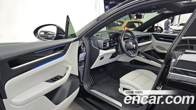 Porsche Macan — Фото автомобиля 11