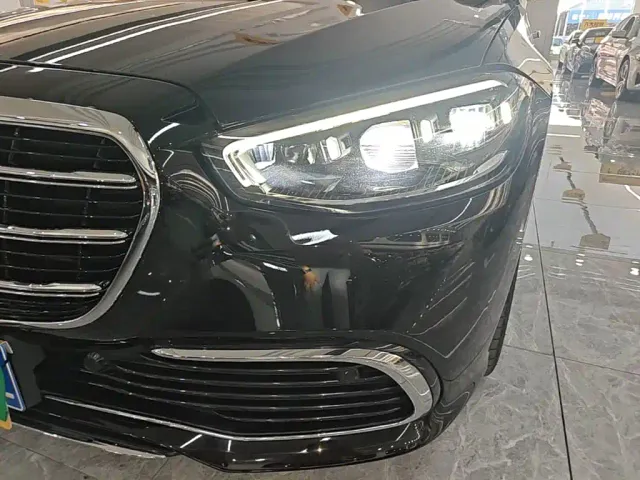Mercedes-Benz S-Class — Фото автомобиля 23