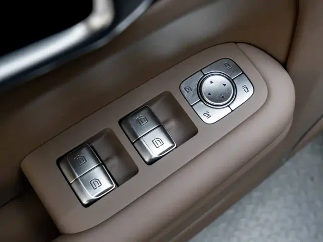 Li Auto L7 — Фото автомобиля 25