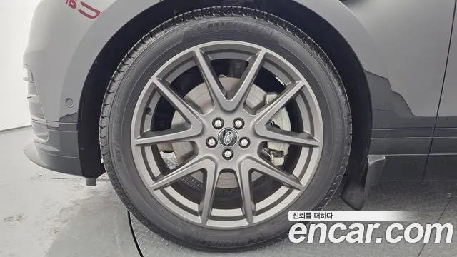 Land Rover Range Rover Velar Range Rover Velar 3.0 P400 Dynamic HSE — Фото автомобиля 9
