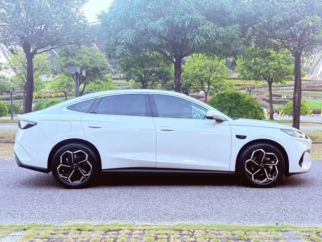 BYD Seal 06 — Фото автомобиля 15