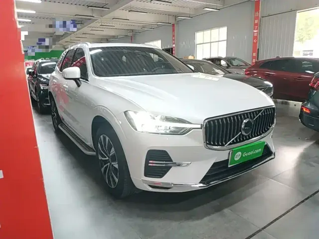 Volvo XC60 — Фото автомобиля 3
