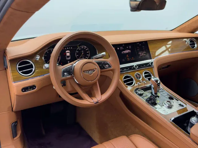 Bentley Continental 2022 4.0T GT V8 — Фото автомобиля 19
