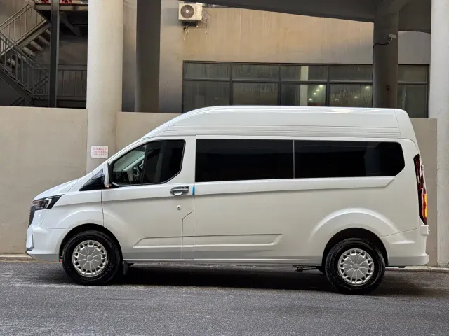 Ford Transit — Фото автомобиля 3