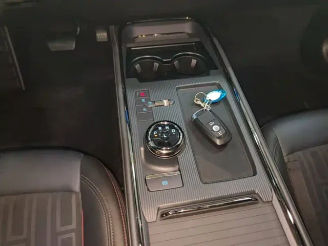 Ford Mondeo — Фото автомобиля 9