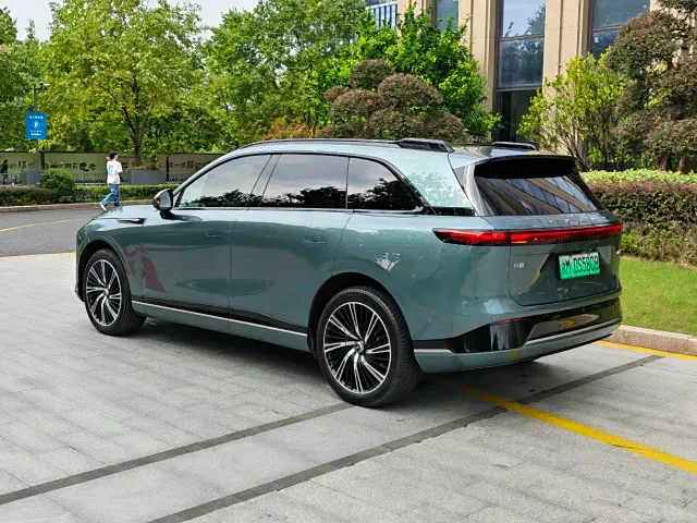 Xpeng G9 — Фото автомобиля 9