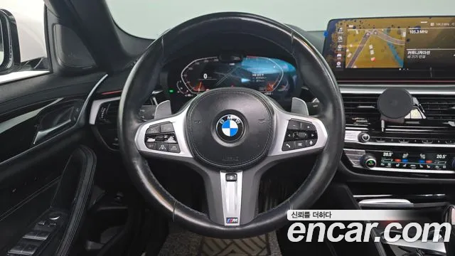 BMW 5 Series G30 — Фото автомобиля 21